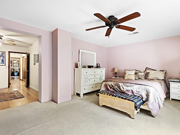 5th image of 133 Shippen St