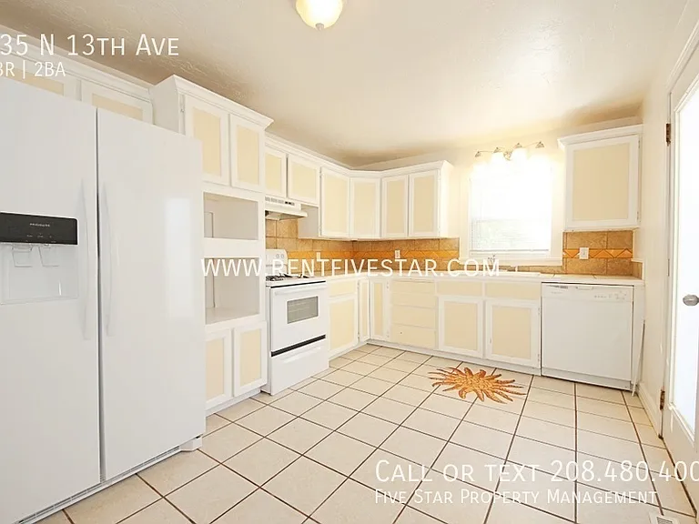 635 N 13th Ave — Photo 3