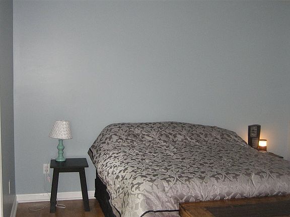 3rd image of 406 W Potowatami Ct