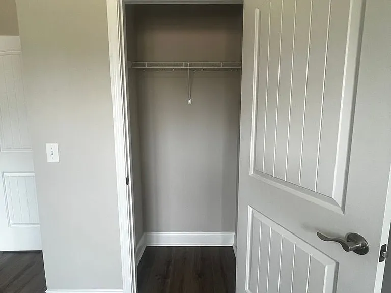 202 Samson Trl — Photo 1