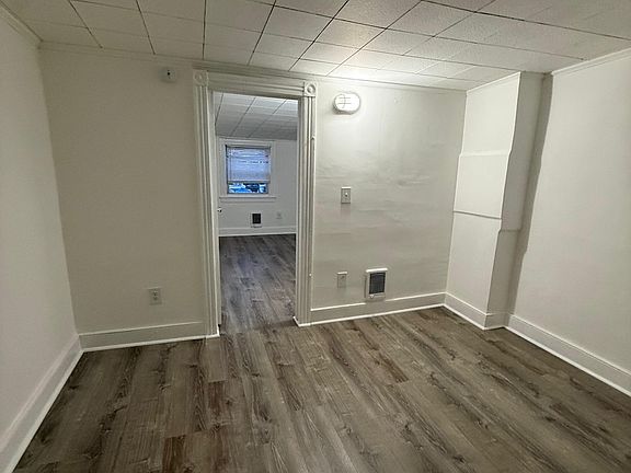 2nd image of 541 Perry St