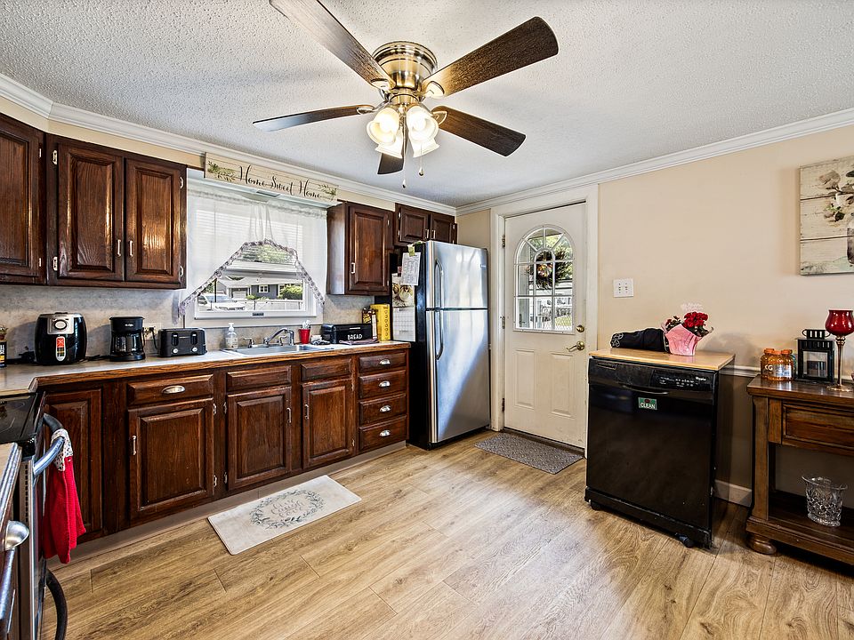 ◆CARLYN◆ Lane PEACHH74103020 2 Peach Tree Lane #2, Niantic, CT 06357 | Zillow