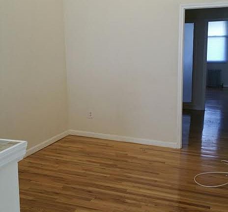 2nd image of 1724 8th Ave APT 3R