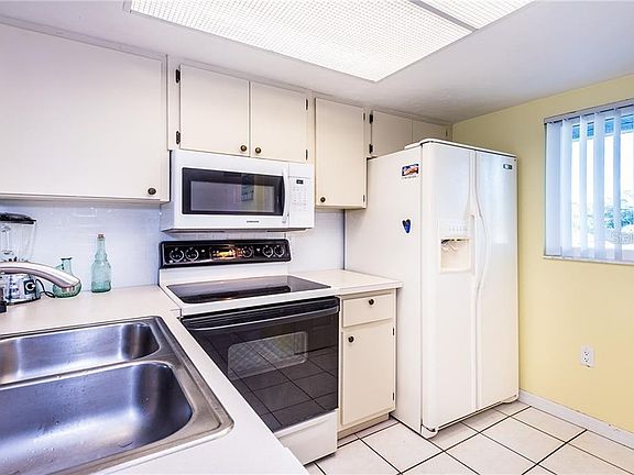 5th image of 12538 SW Kingsway Cir APT 1605