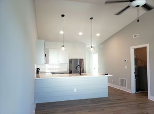 10122-10124 E Harry St, Wichita, KS 67207