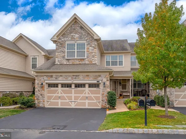 3 Jasmine Ct, Malvern, PA 19355