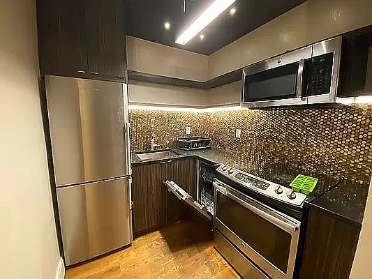 2nd image of 694 Chauncey St #4A