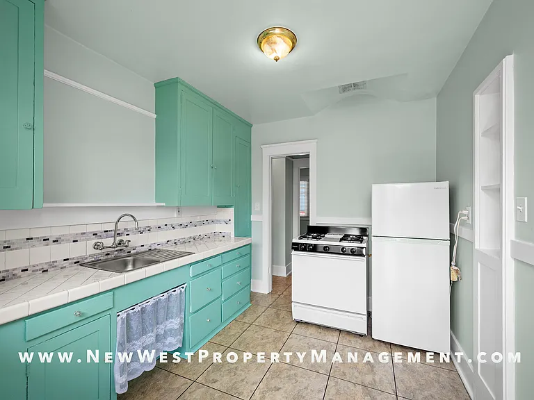 2417 Market St — Photo 19