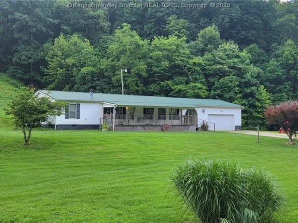 621 Cherry St, West Hamlin, WV 25571