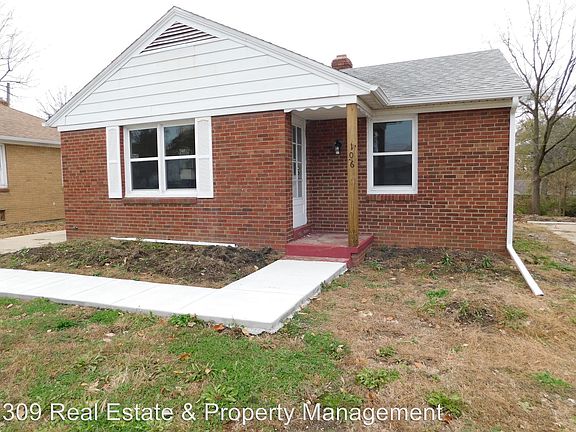 2nd image of 1106 E War Memorial Dr