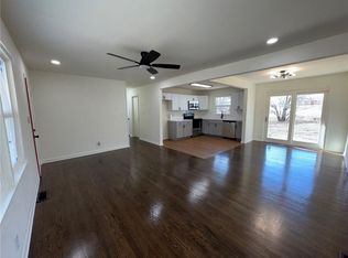 17293 E Cheyenne Dr, Independence, MO 64056