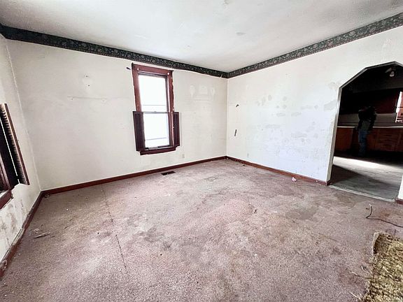 3rd image of 1219 Marshall Ave