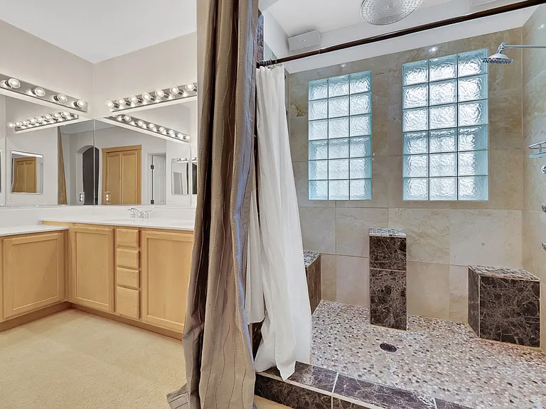 10345 Grizzly Creek St — Photo 17