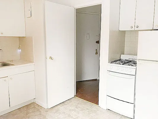 Rented by AJ Clarke | media 4