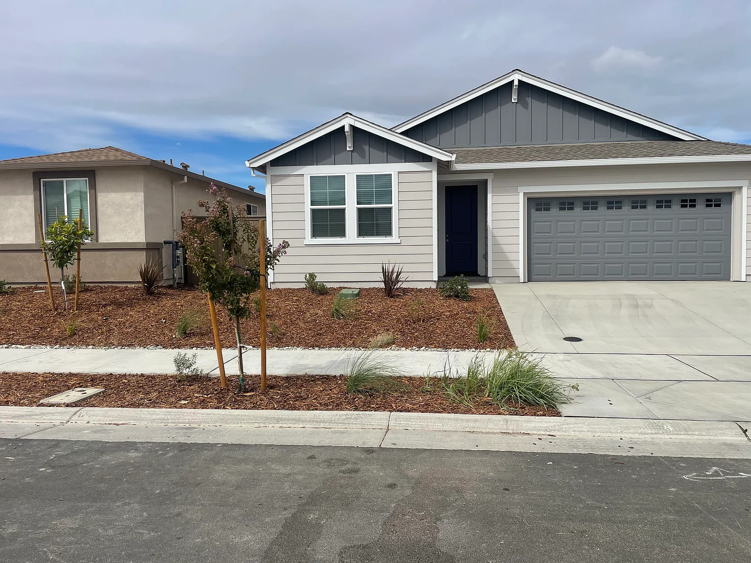 3 bed, 1251 sqft, $2,950 — Photo 1