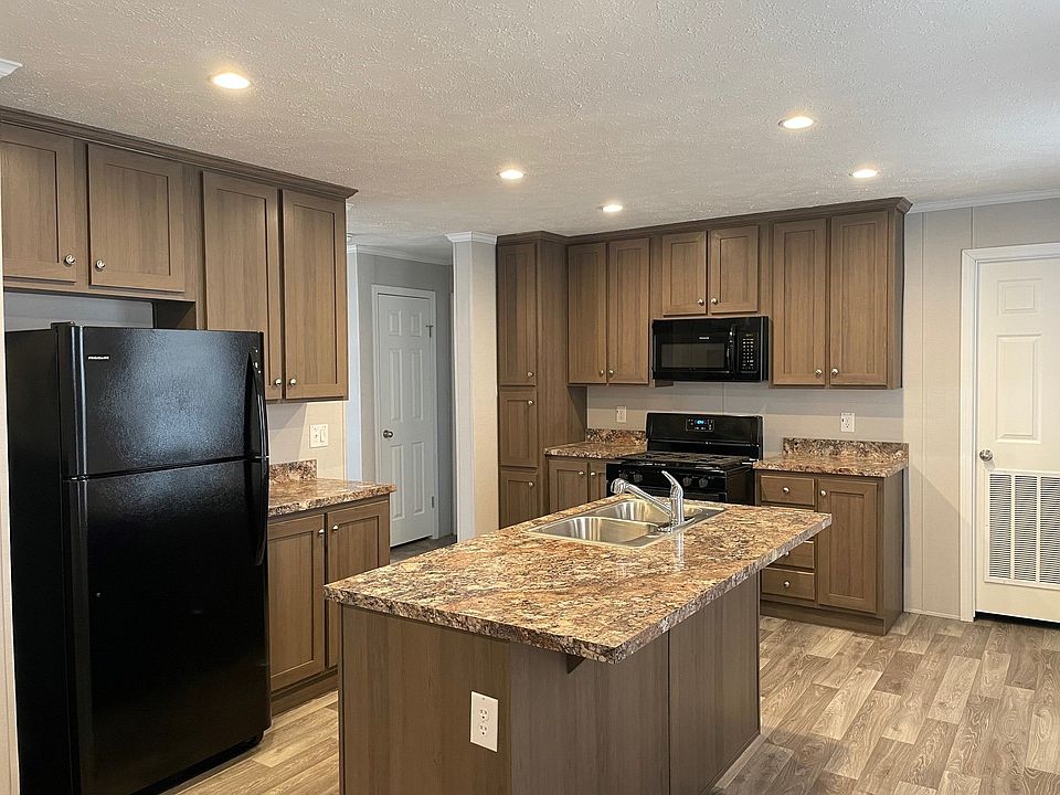 1st image of 516 Courtland Ln #699