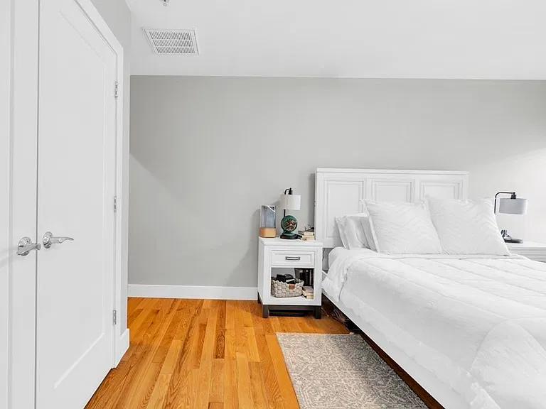 157 Hancock St #14 — Photo 10