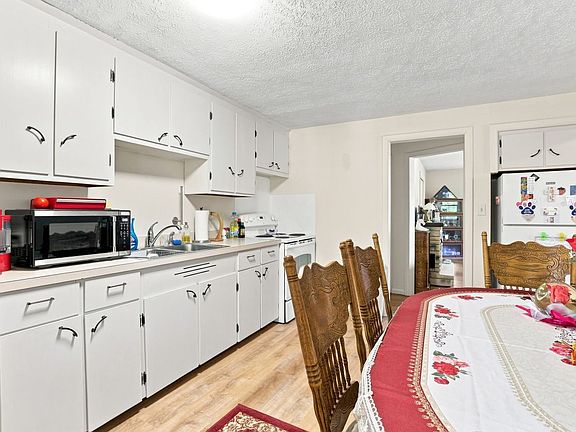 2nd image of 40 Arline St #3