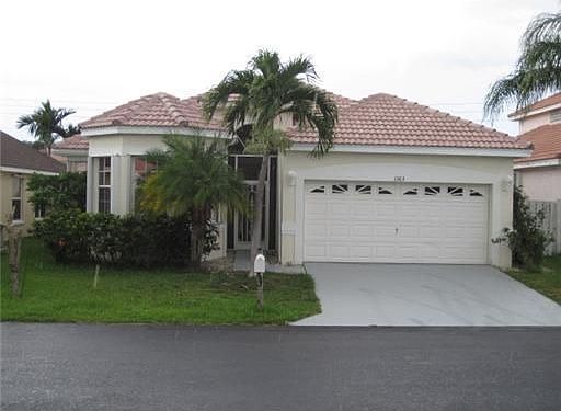 1st image of 1363 Fairfax Cir E
