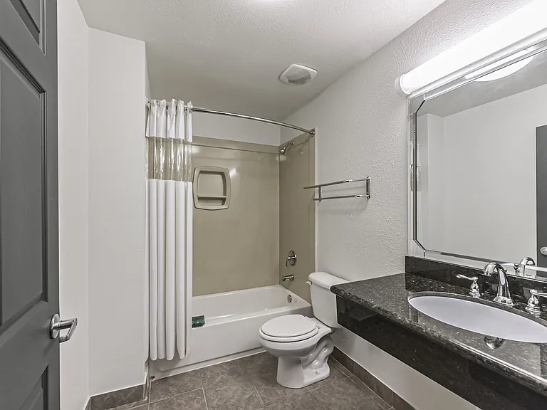 1025 Swanson St — Photo 99