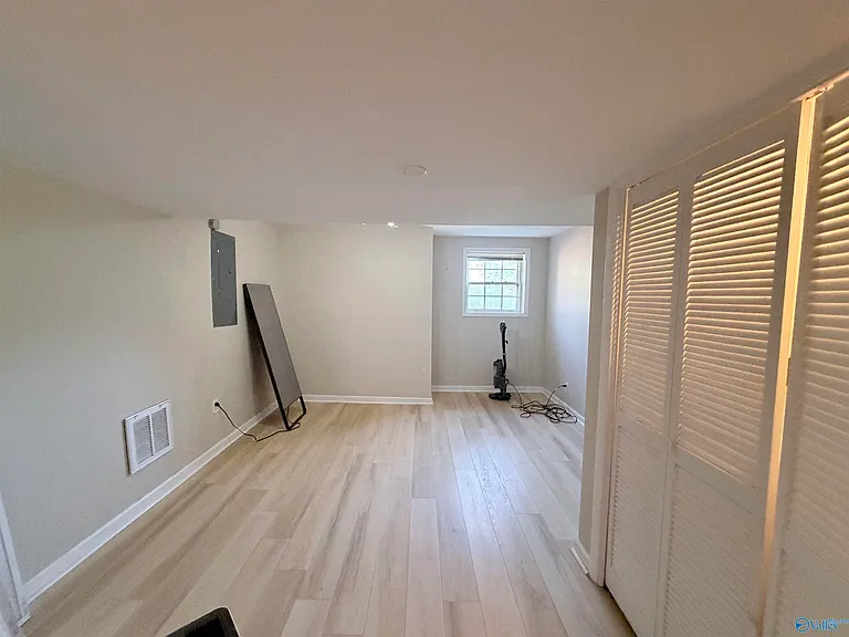 8711 Edgehill Dr SE — Photo 17