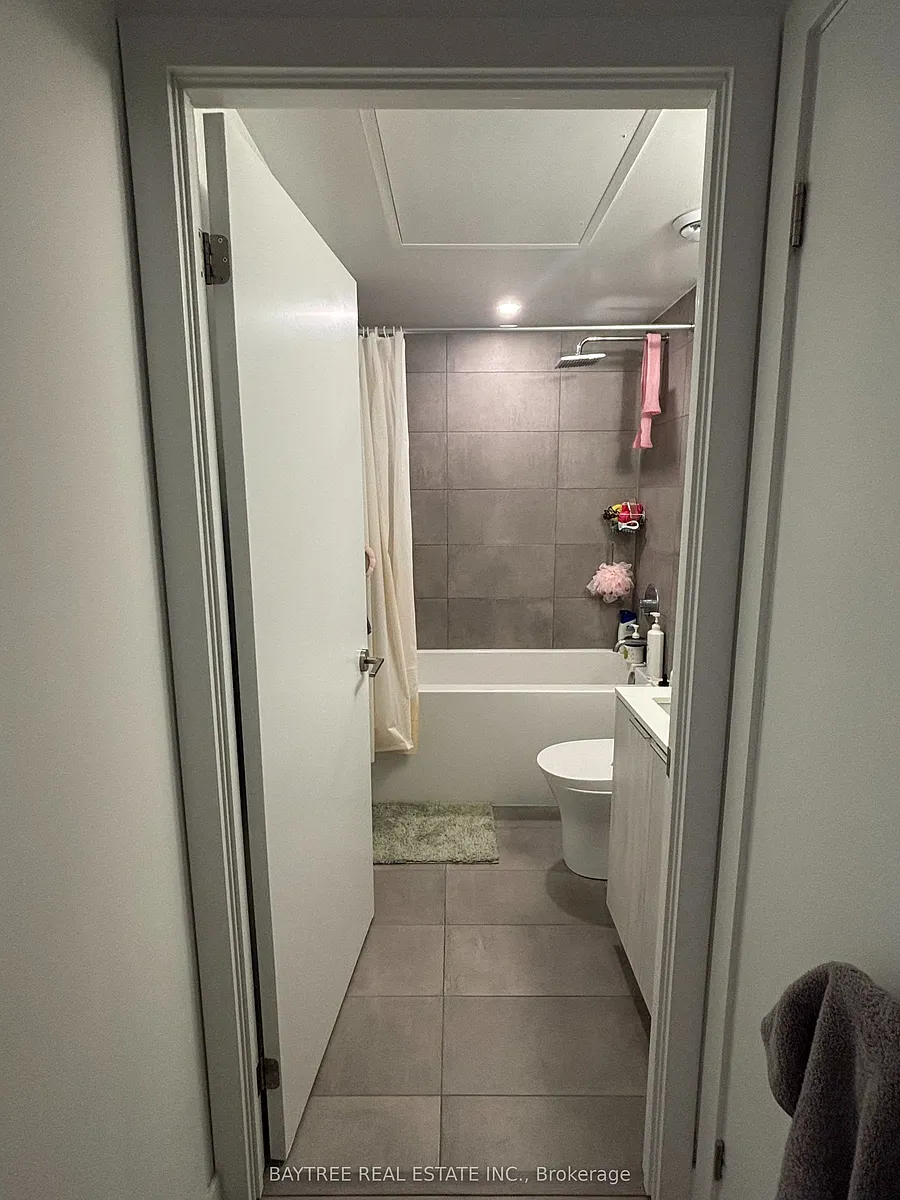 Building Photo - 8 Wellesley St E #1502