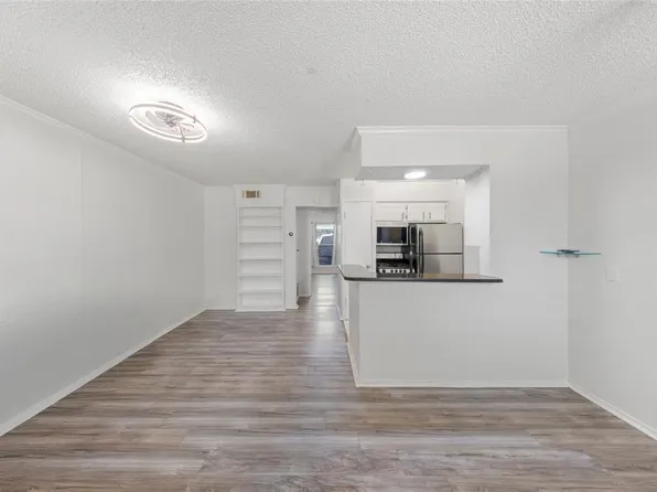 2401 Manor Rd APT 123, Austin, TX 78722