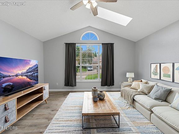 3rd image of 1508 Spelling Way