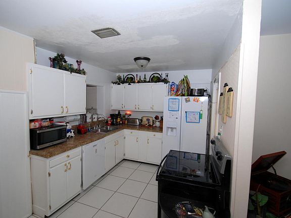 4th image of 1017 Taft Ct