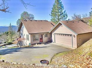 1711 NE Sunset Ln, Grants Pass, OR 97526