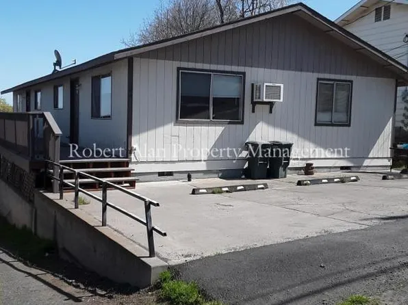 824 SW 7th St #B, Pendleton, OR 97801