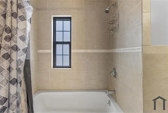 26 Lawrence St — Photo 16