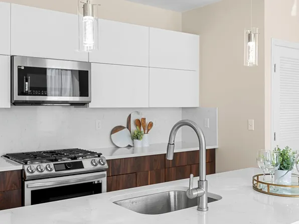 124 Warren St #302, Roxbury, MA 02119