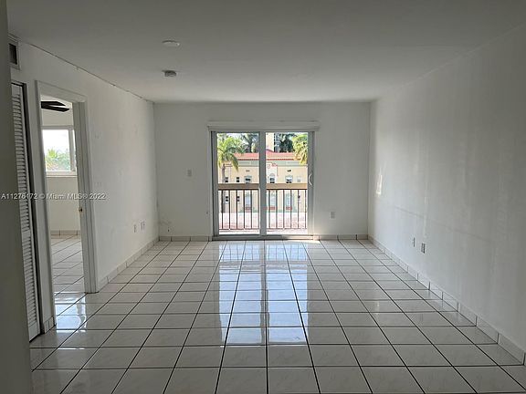 5th image of 1612 Jefferson Ave Ph 2