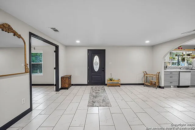 133 Alamo Dr — Photo 11