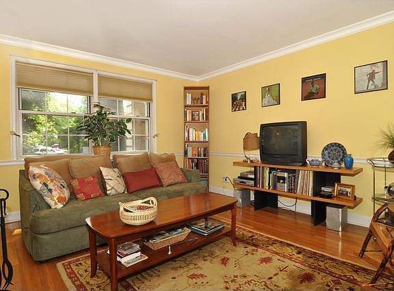4th image of 3 Sentry Pl APT 1D