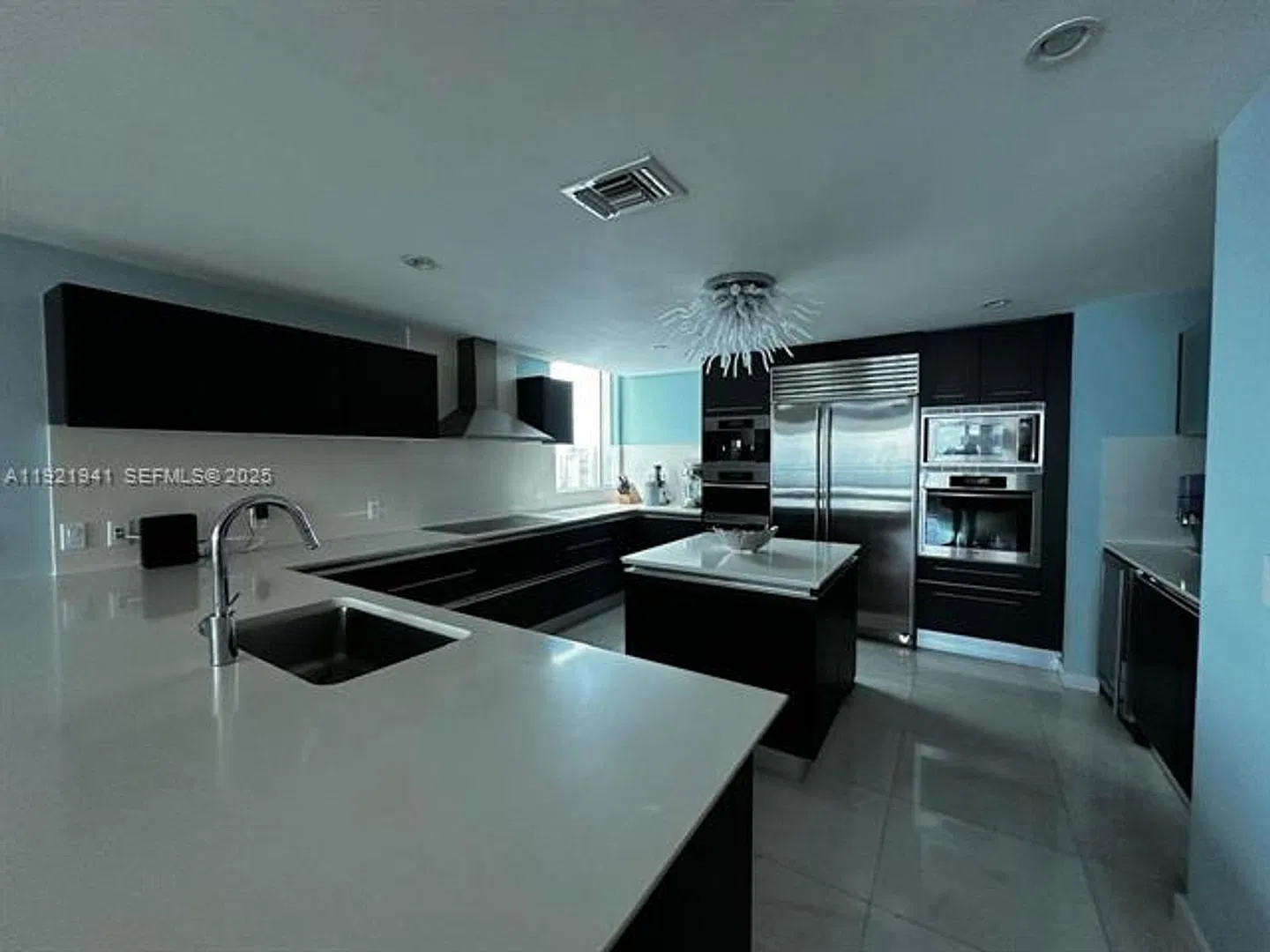 17001 Collins Ave cu-2601, Sunny Isles Beach, FL 33160 — Photo 1