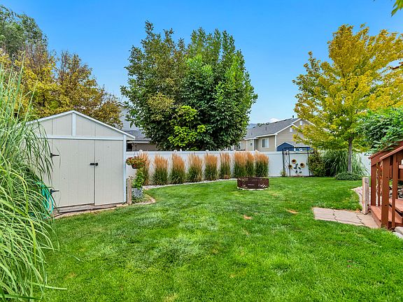 4th image of 5914 N Genoa Ln