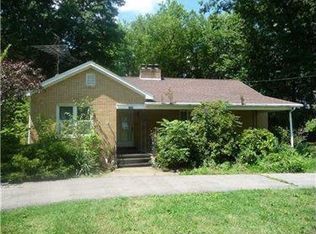 1495 Winner Rd, Hermitage, PA 16148