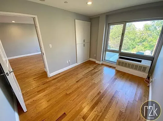 Rented by Realty 2000 Corp | media 11