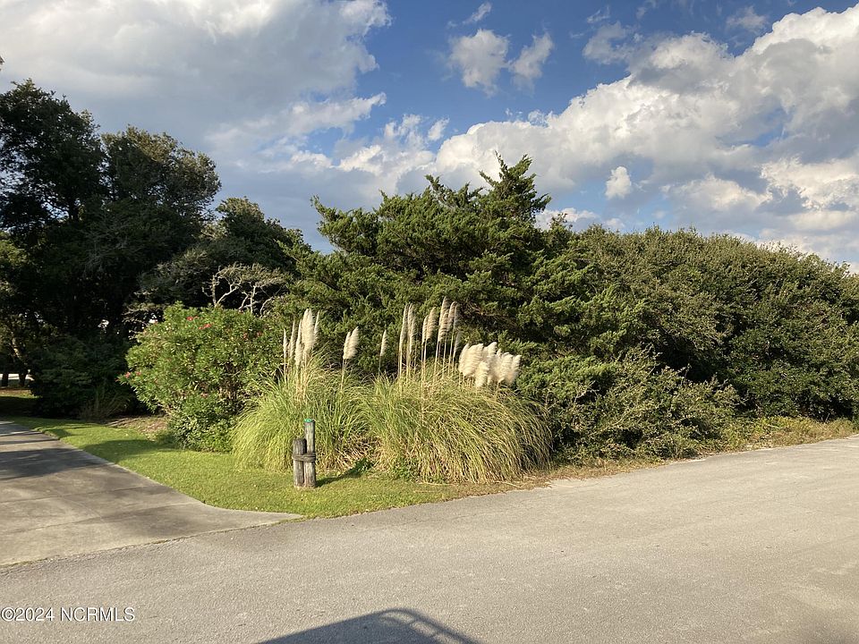 1st image of 105 Oak Forest Lane