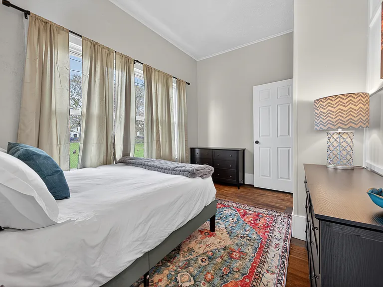 700 Broadway Ave NW #1 — Photo 11