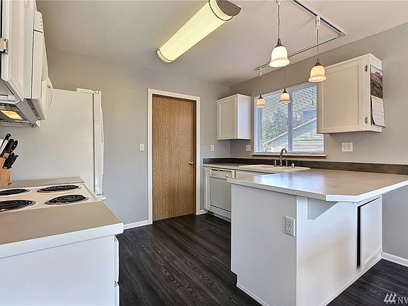 5th image of 8810 161st Street Ct E