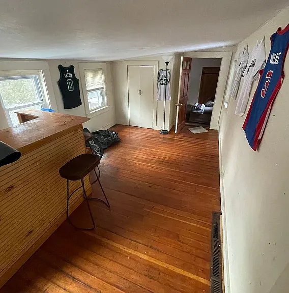 126 Bridge St — Photo 5