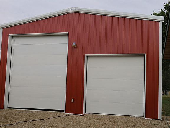 2nd image of 560 N 1st St