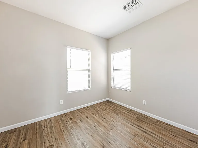15316 W Cortez St — Photo 11