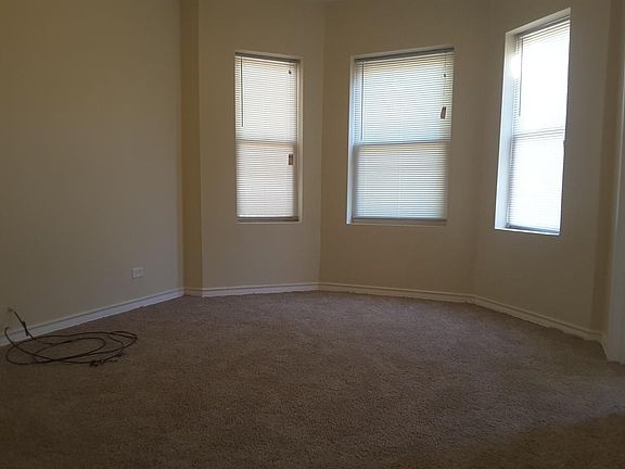 3rd image of 1338 S Washtenaw Avenue # Fl 2nd