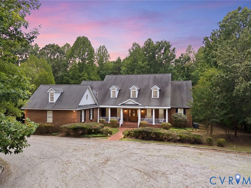 1st image of 2065 Garrett Ln