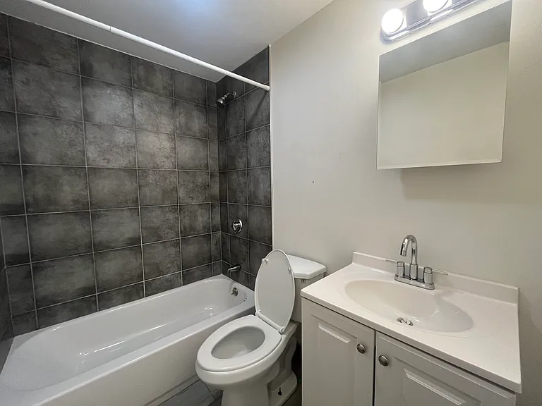 61 Fox St #2 — Photo 18