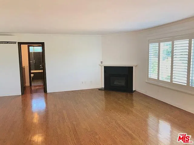16169 W Sunset Blvd #302 — Photo 7